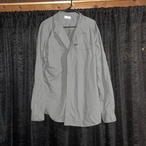 Gray Columbia Men’s Fishing Button up Shirt